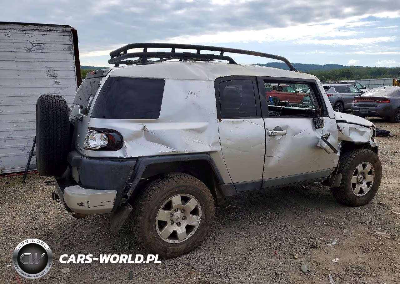 2007 Toyota Fj Cruiser Base VIN:JTEBU11F970036104 - 3