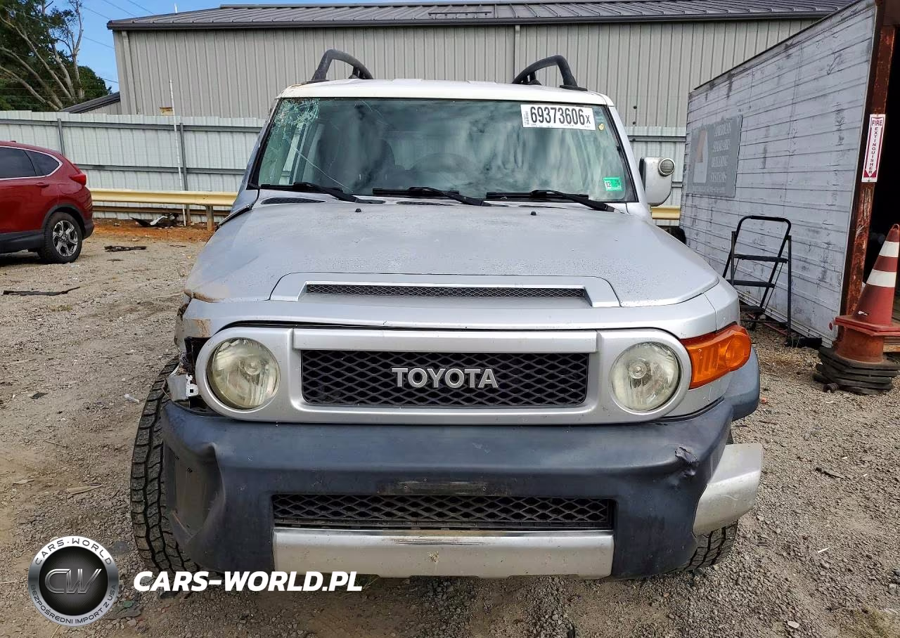 2007 Toyota Fj Cruiser Base VIN:JTEBU11F970036104 - 5