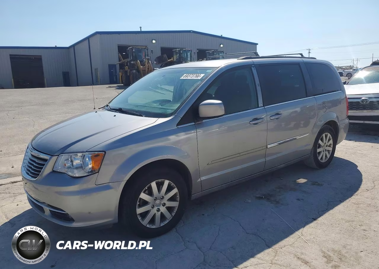 2016 Chrysler Town & Country Touring