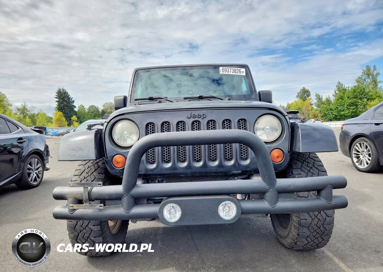 2013 Jeep Wrangler Unlimited Sahara VIN:1C4BJWEG4DL602872 - 5