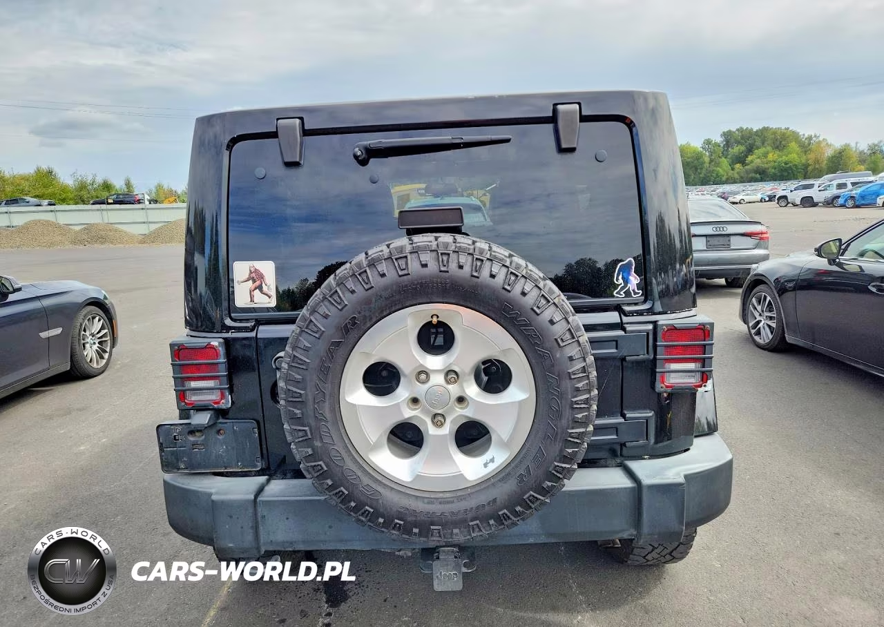 2013 Jeep Wrangler Unlimited Sahara VIN:1C4BJWEG4DL602872 - 6