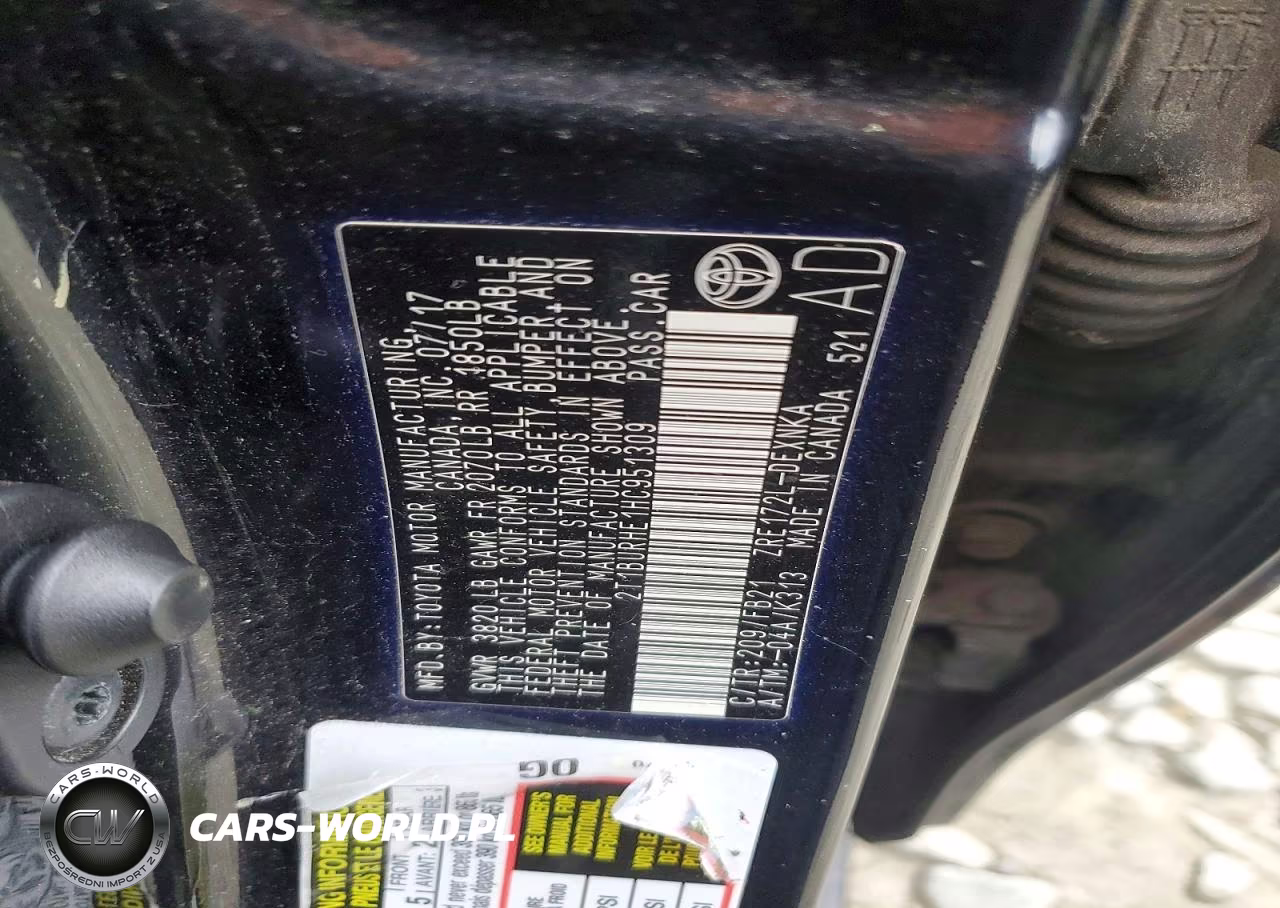 2017 Toyota Corolla Le VIN:2T1BURHE1HC951309 - 12