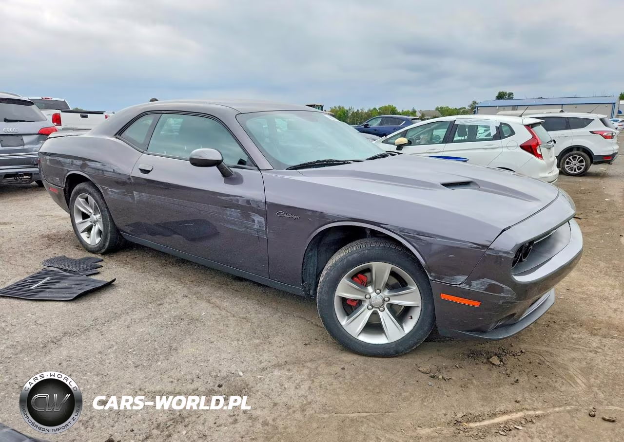 2020 Dodge Challenger Sxt VIN:2C3CDZAG5LH105459 - 4