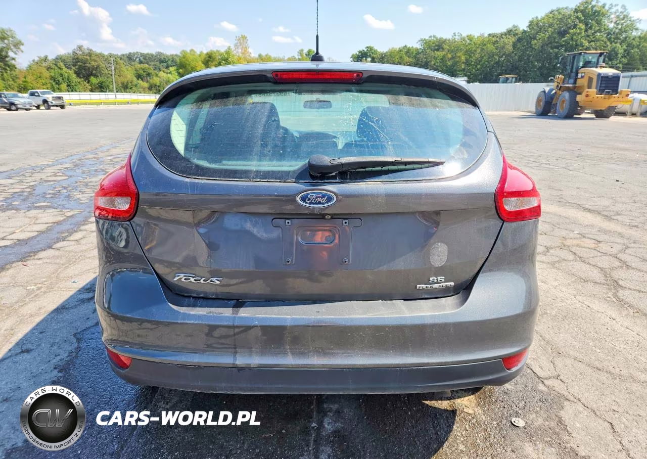 2015 Ford Focus Se VIN:1FADP3K24FL357322 - 6