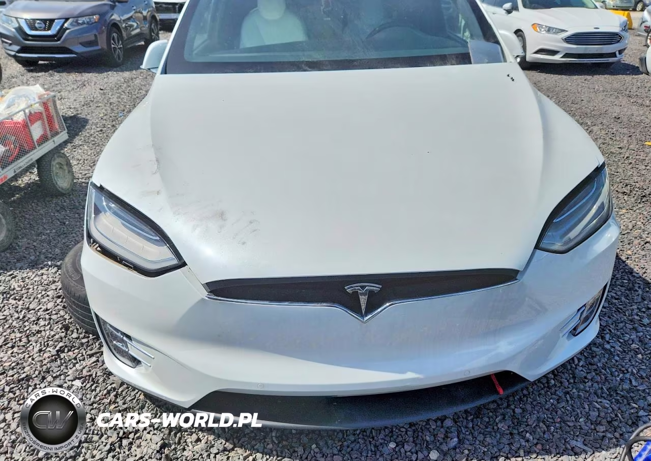 2020 Tesla Model X VIN:5YJXCAE2XLF232729 - 11