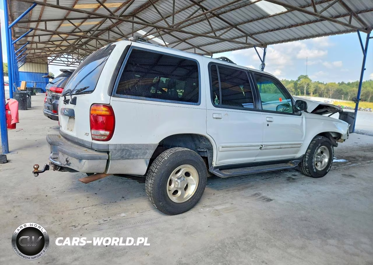 2000 Ford Explorer Xlt VIN:1FMZU73EXYZB68243 - 3