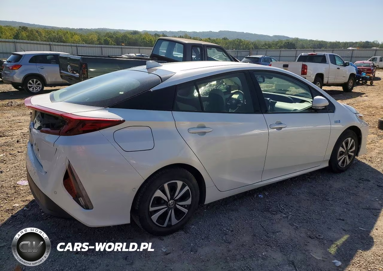 2017 Toyota Prius Prime Advanced VIN:JTDKARFP2H3003636 - 3