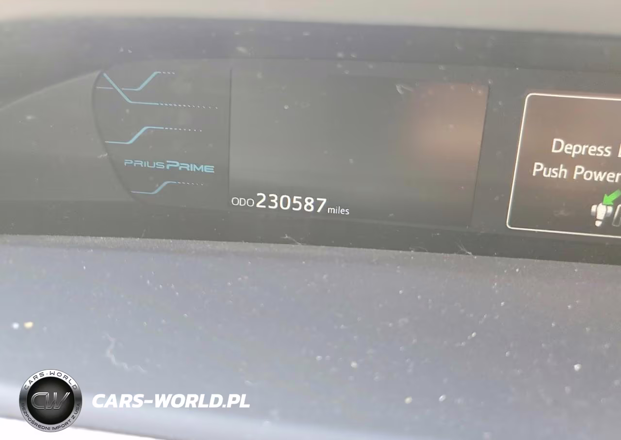 2017 Toyota Prius Prime Advanced VIN:JTDKARFP2H3003636 - 9