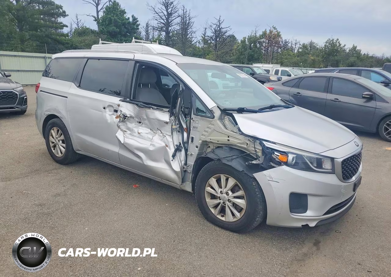 2015 Kia Sedona Lx VIN:KNDMB5C16F6053904 - 4