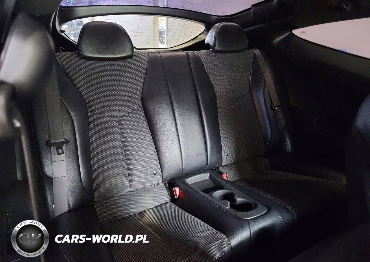 2016 Hyundai Veloster Base VIN:KMHTC6AD6GU251984 - 10
