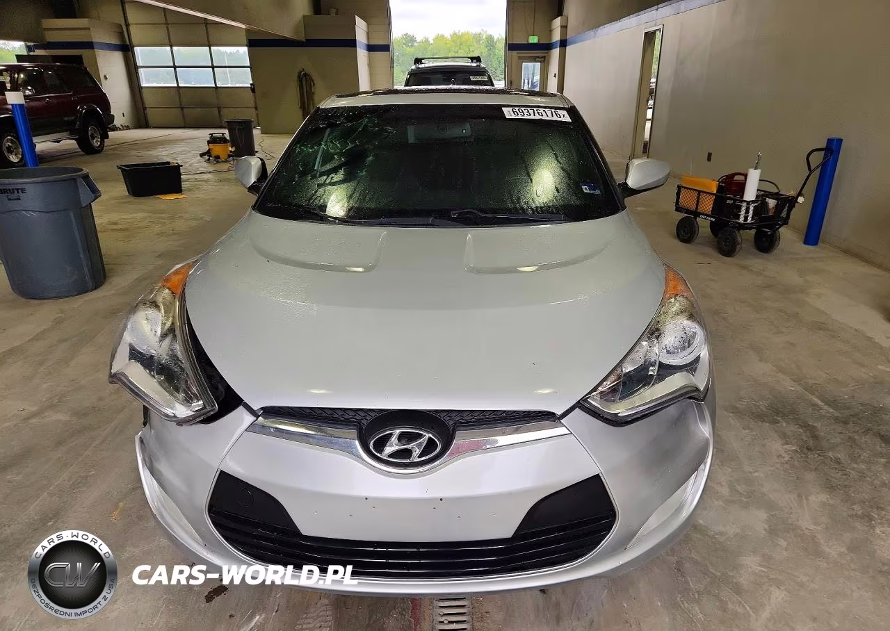 2016 Hyundai Veloster Base VIN:KMHTC6AD6GU251984 - 5
