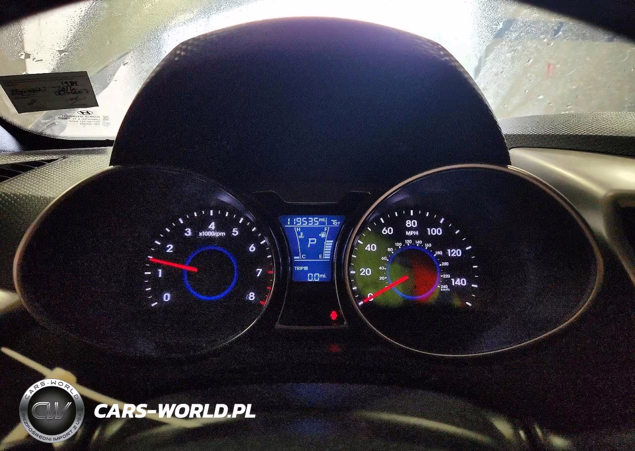 2016 Hyundai Veloster Base VIN:KMHTC6AD6GU251984 - 9