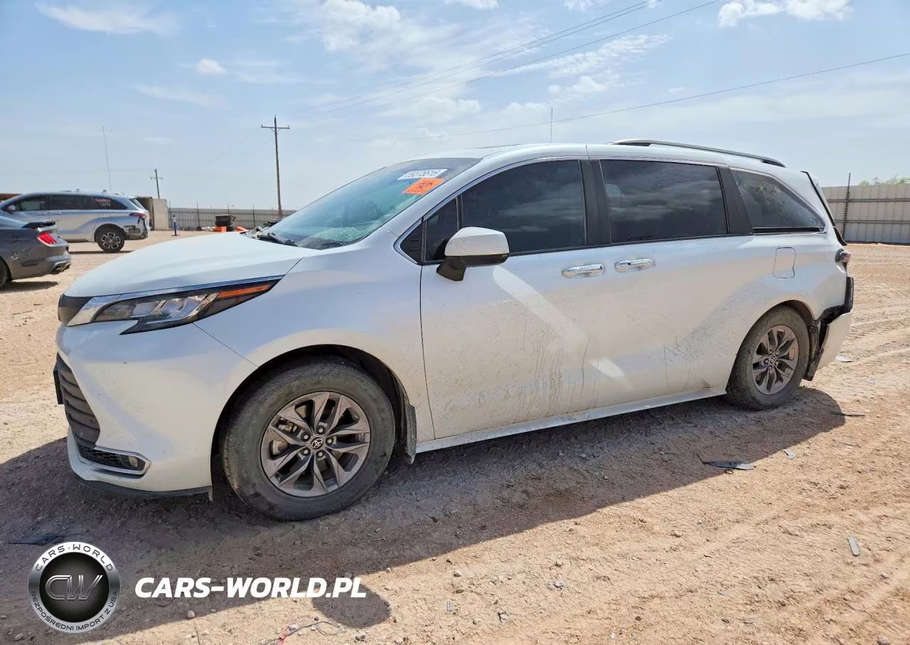 2022 Toyota Sienna Xle – zdjęcie 1 z 13