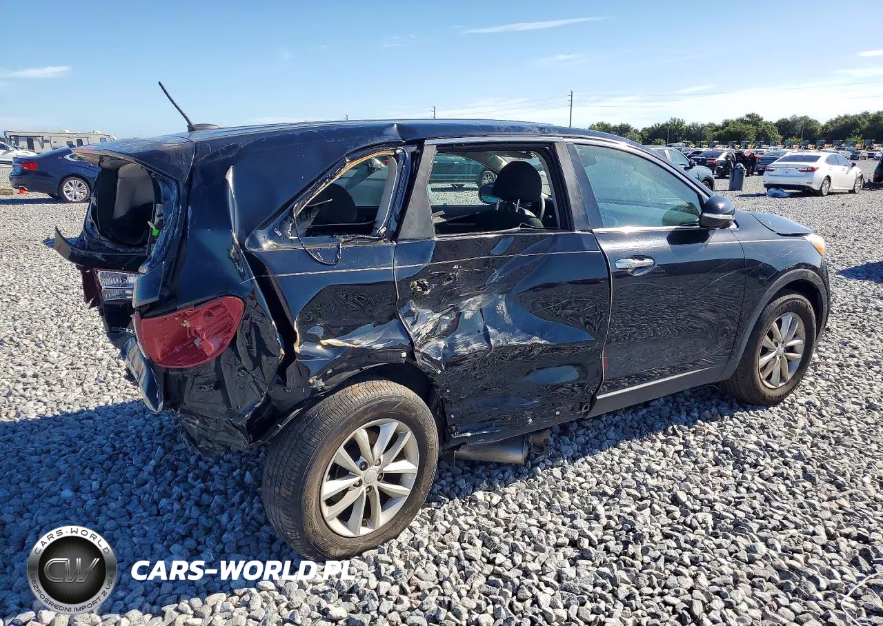 2018 Kia Sorento L VIN:5XYPG4A33JG409650 - 3