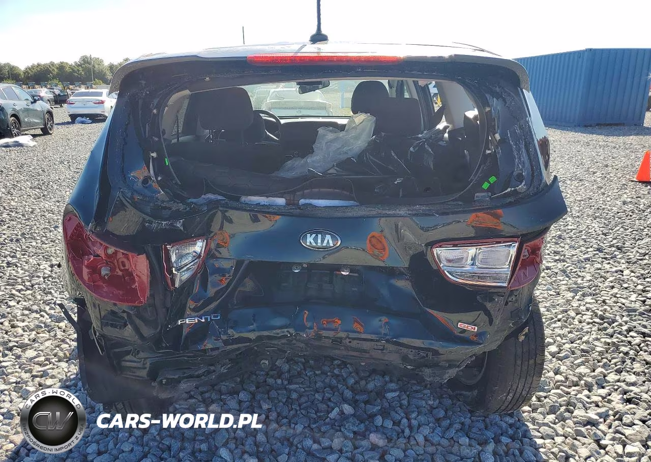 2018 Kia Sorento L VIN:5XYPG4A33JG409650 - 6