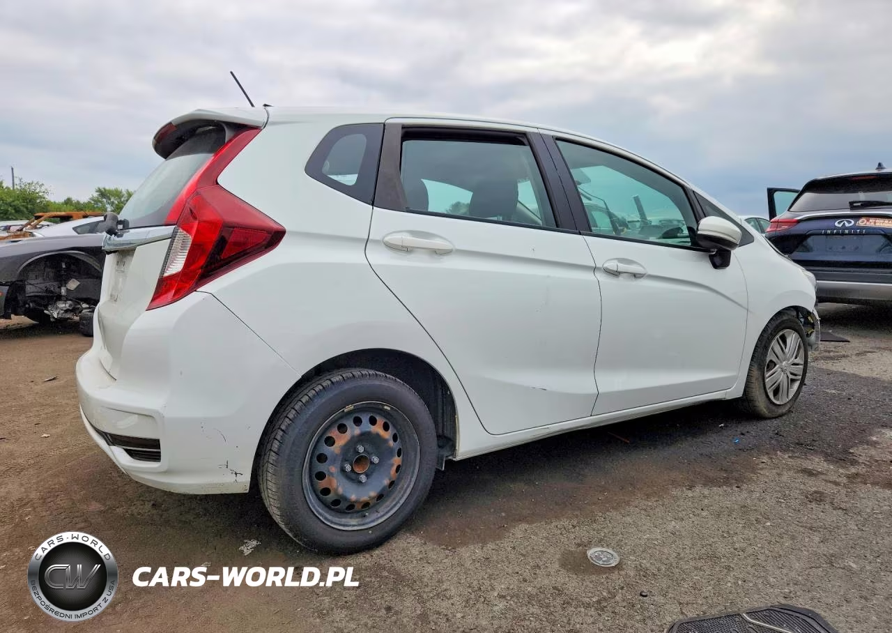 2018 Honda Fit Lx VIN:3HGGK5H44JM732872 - 3