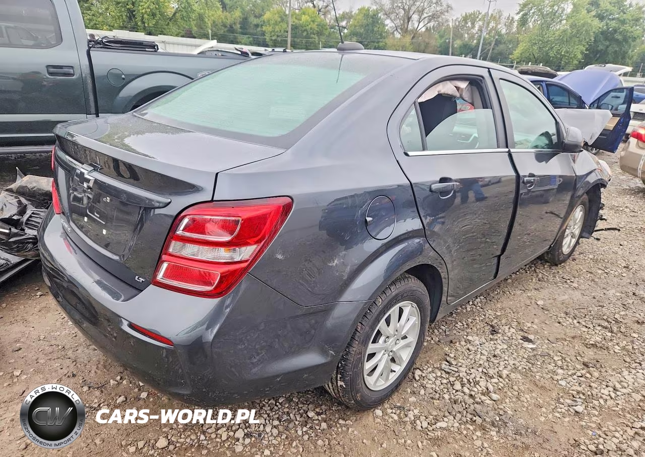 2020 Chevrolet Sonic Lt VIN:1G1JD5SB3L4143146 - 3
