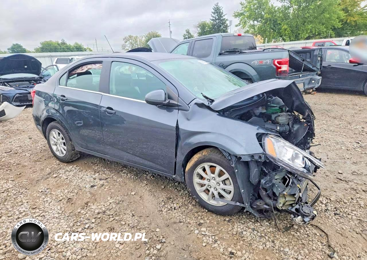 2020 Chevrolet Sonic Lt VIN:1G1JD5SB3L4143146 - 4