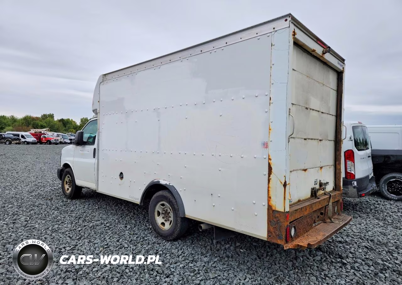 2014 GMC Savana Cutaway G3500 VIN:1GD072CAXE1123913 - 2