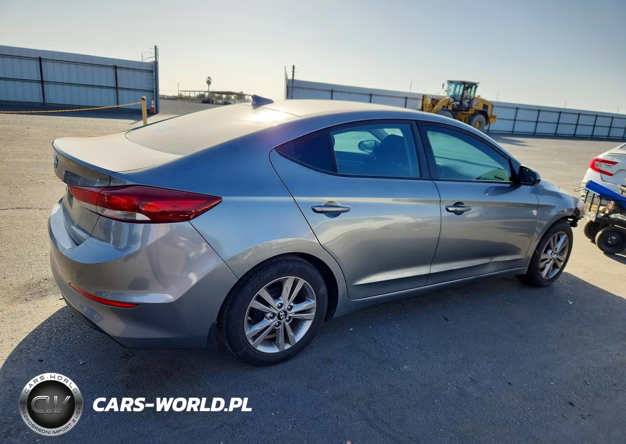 2017 Hyundai Elantra Value Edition VIN:KMHD84LFXHU371491 - 3