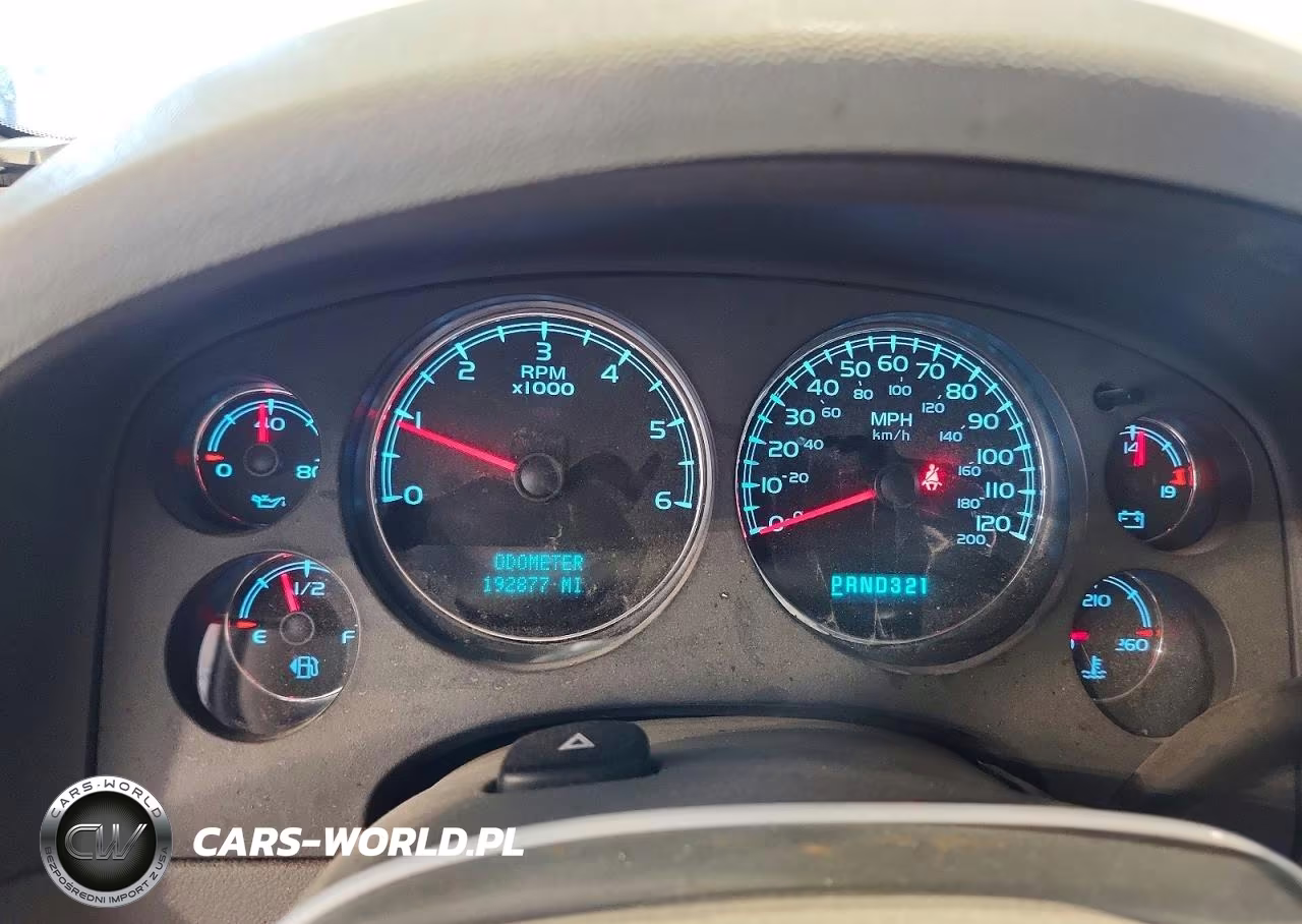 2007 GMC Yukon VIN:1GKFC13027R269811 - 9