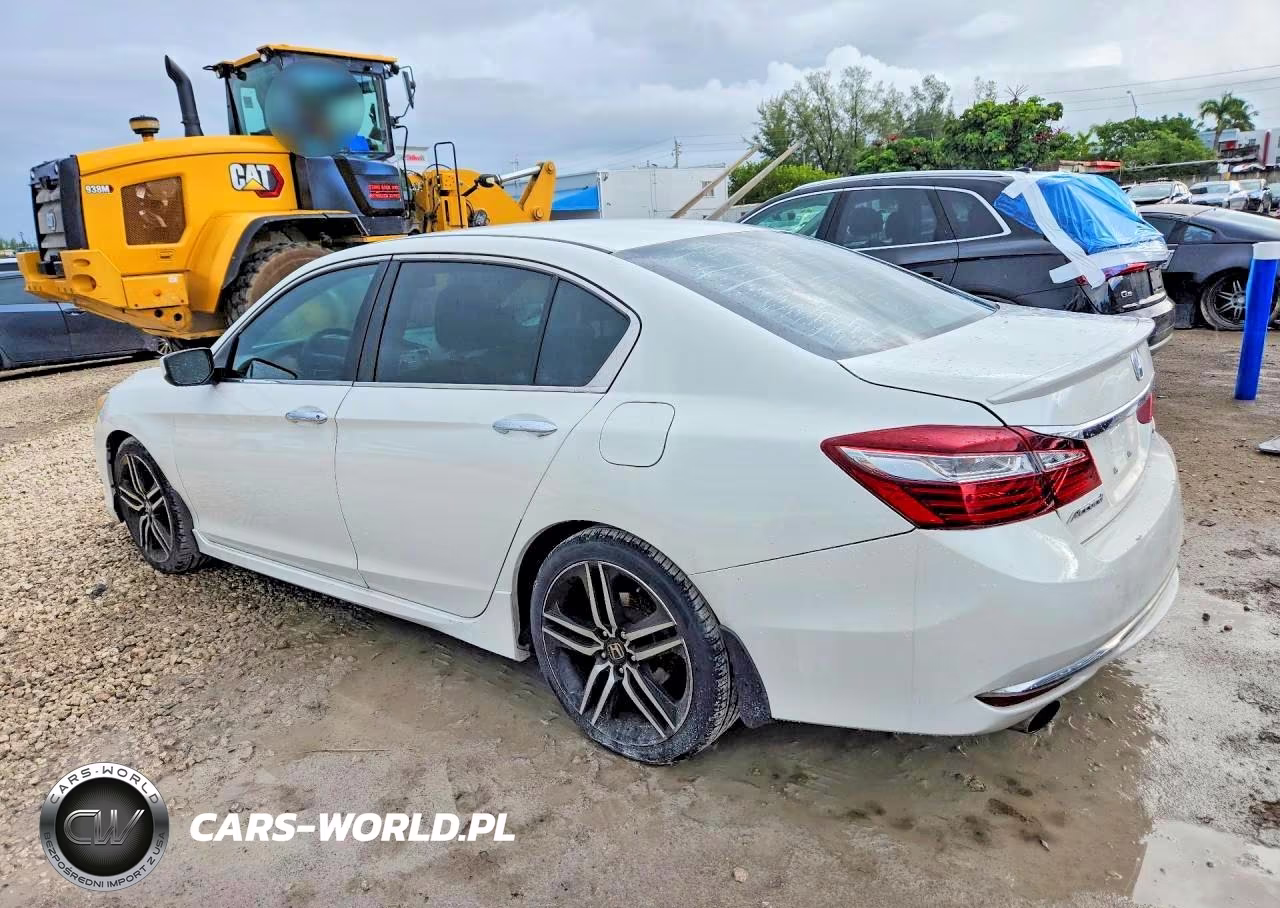 2017 Honda Accord Sport VIN:1HGCR2F51HA028334 - 2