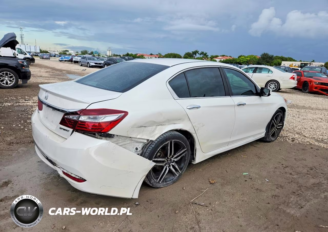 2017 Honda Accord Sport VIN:1HGCR2F51HA028334 - 3