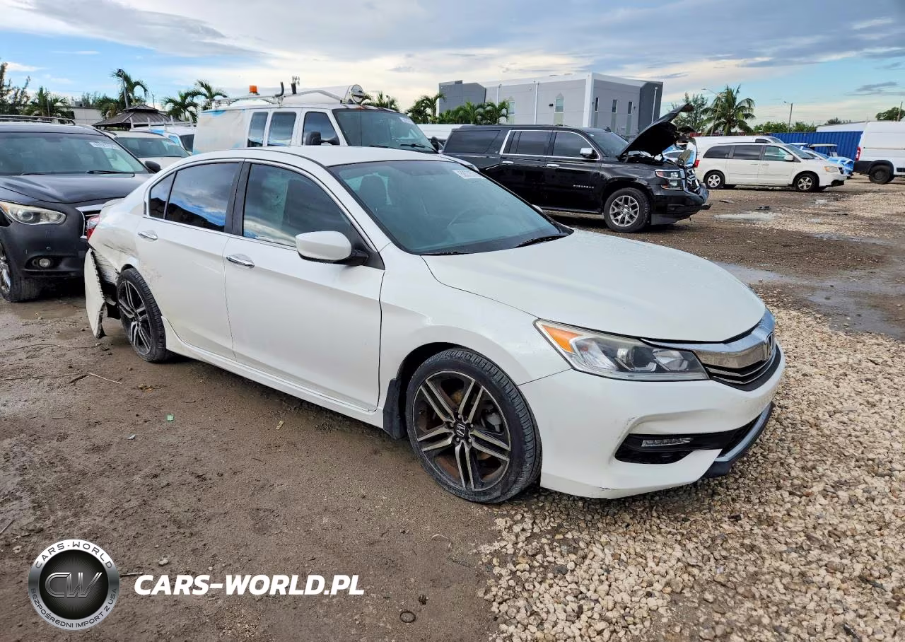 2017 Honda Accord Sport VIN:1HGCR2F51HA028334 - 4