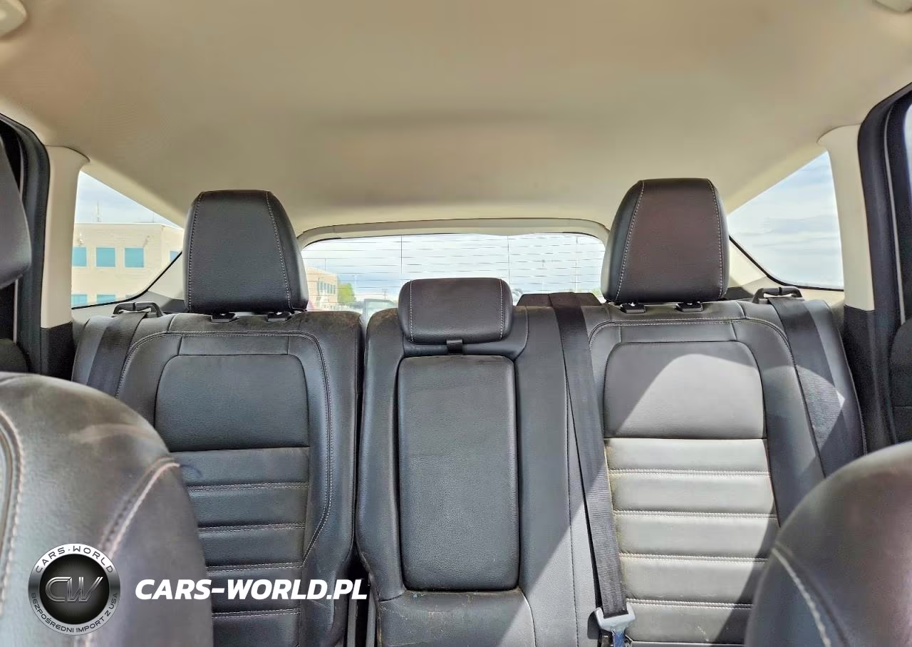 2017 Ford Escape Titanium VIN:1FMCU9J94HUE18208 - 10