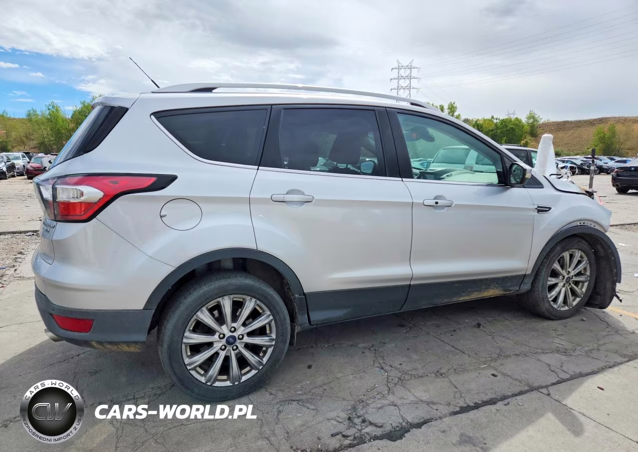 2017 Ford Escape Titanium VIN:1FMCU9J94HUE18208 - 3