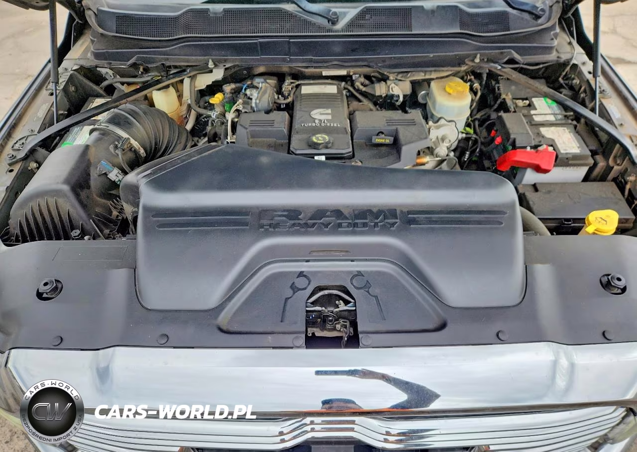 2019 Ram 2500 Laramie VIN:3C6UR5FLXKG538944 - 11