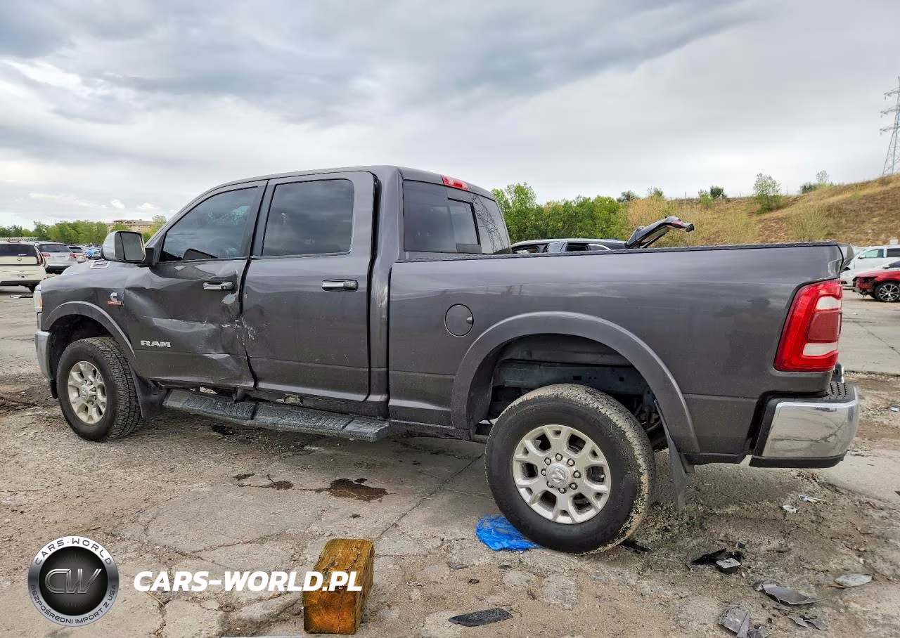 2019 Ram 2500 Laramie VIN:3C6UR5FLXKG538944 - 2