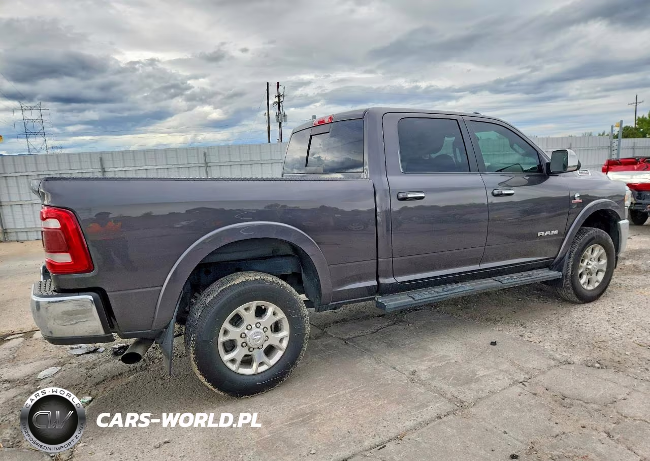 2019 Ram 2500 Laramie VIN:3C6UR5FLXKG538944 - 3