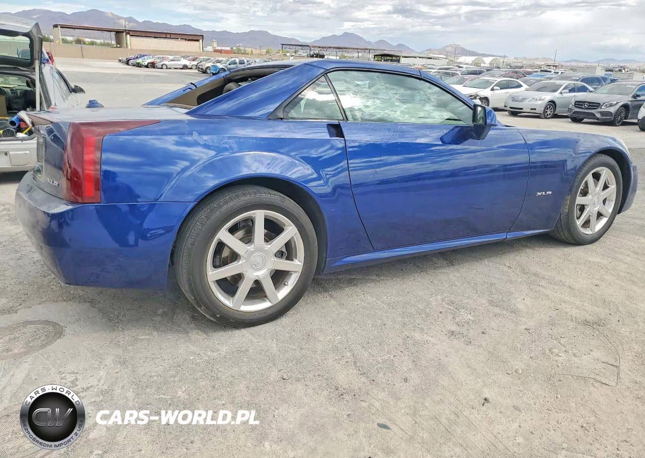 2004 Cadillac Xlr VIN:1G6YV34A645602745 - 3
