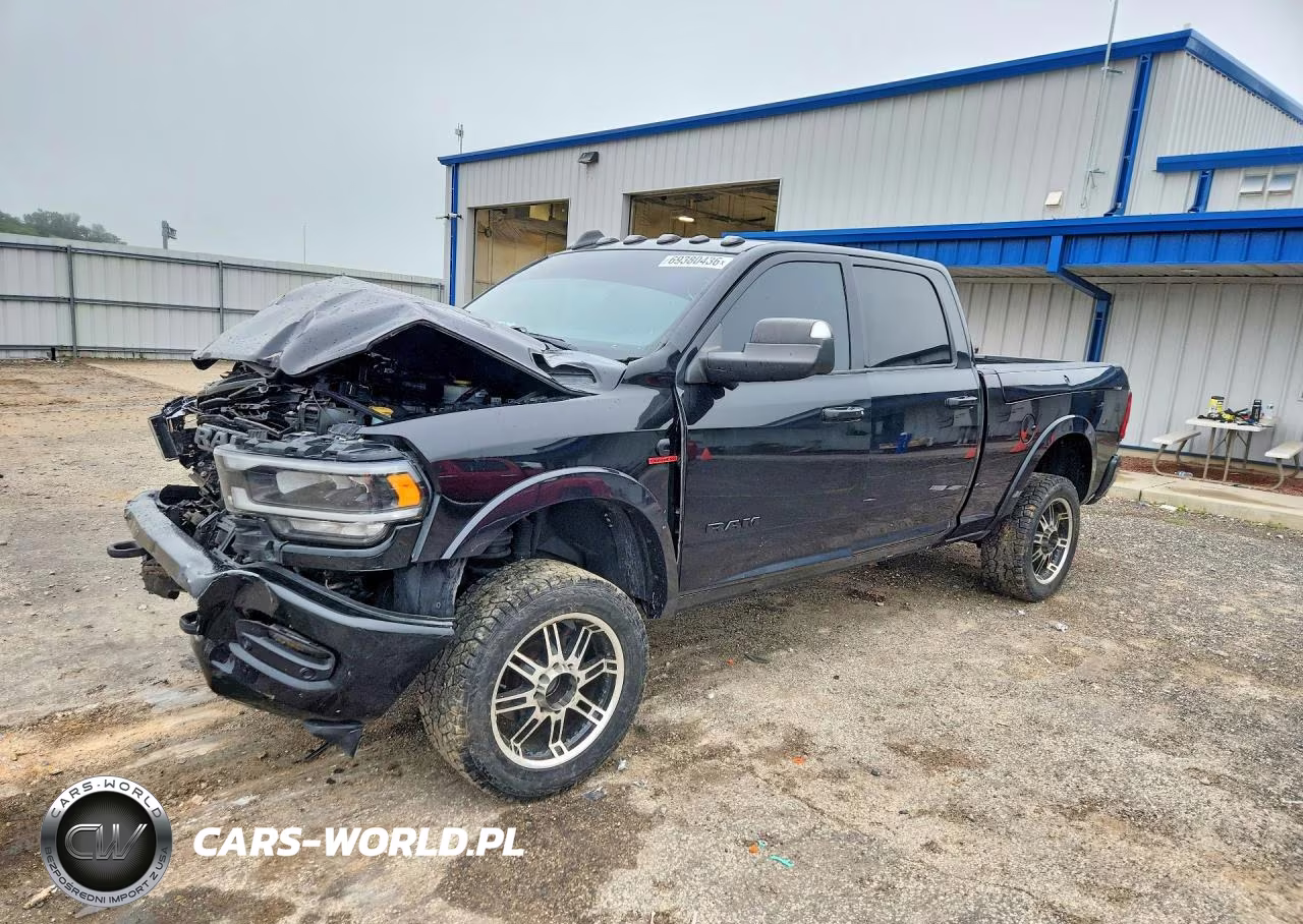 2019 Ram 2500 Laramie VIN:3C6UR5FL8KG545195 - 1