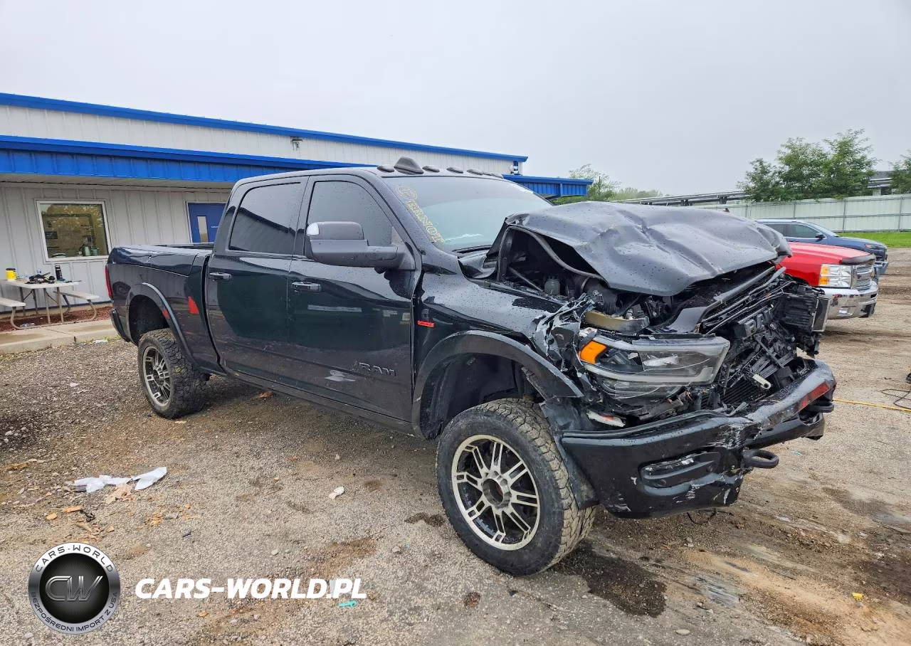 2019 Ram 2500 Laramie VIN:3C6UR5FL8KG545195 - 4