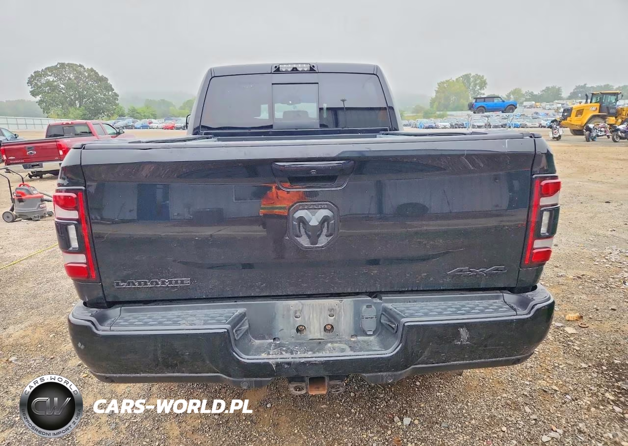 2019 Ram 2500 Laramie VIN:3C6UR5FL8KG545195 - 6