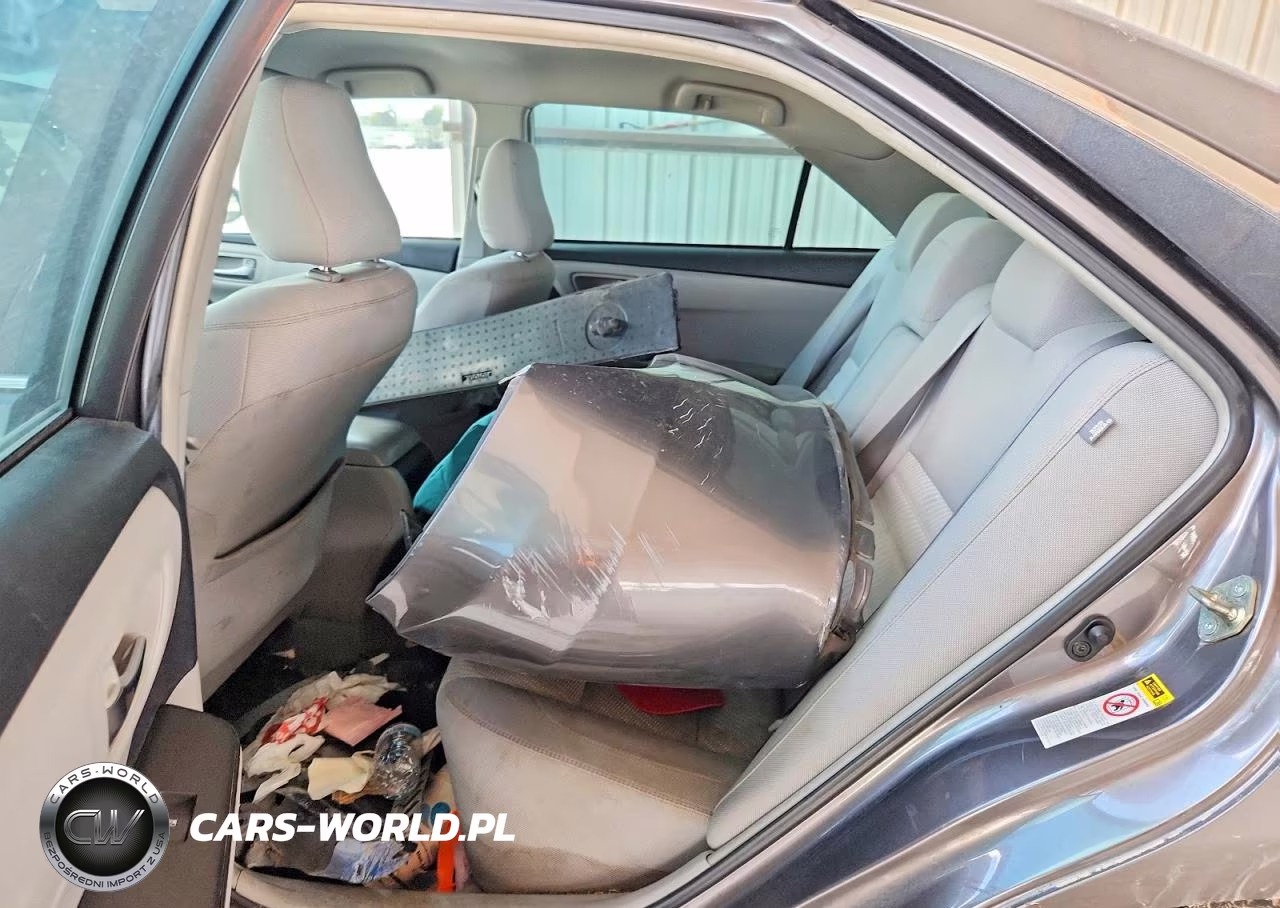 2016 Toyota Camry Le VIN:4T4BF1FK4GR575079 - 10