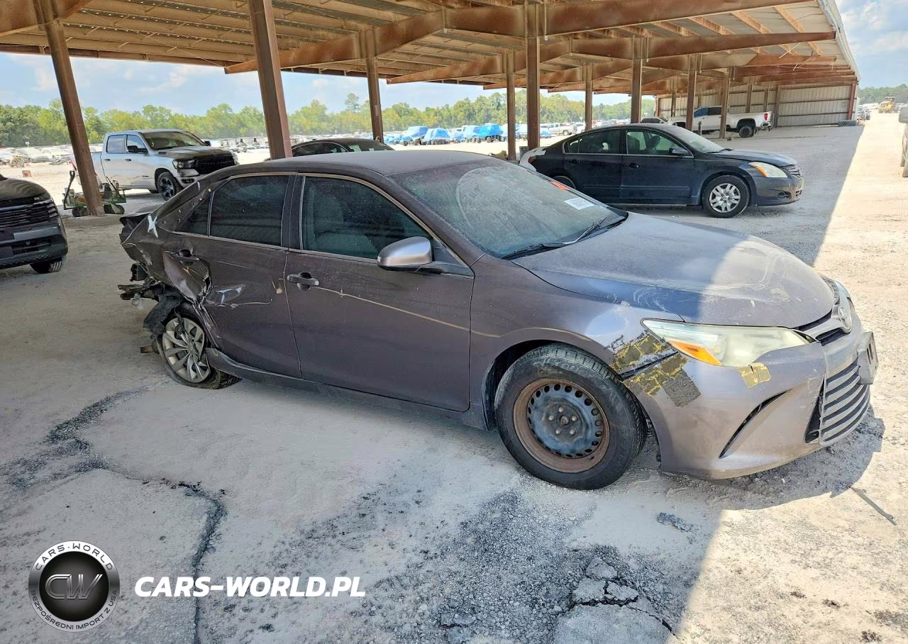 2016 Toyota Camry Le VIN:4T4BF1FK4GR575079 - 4
