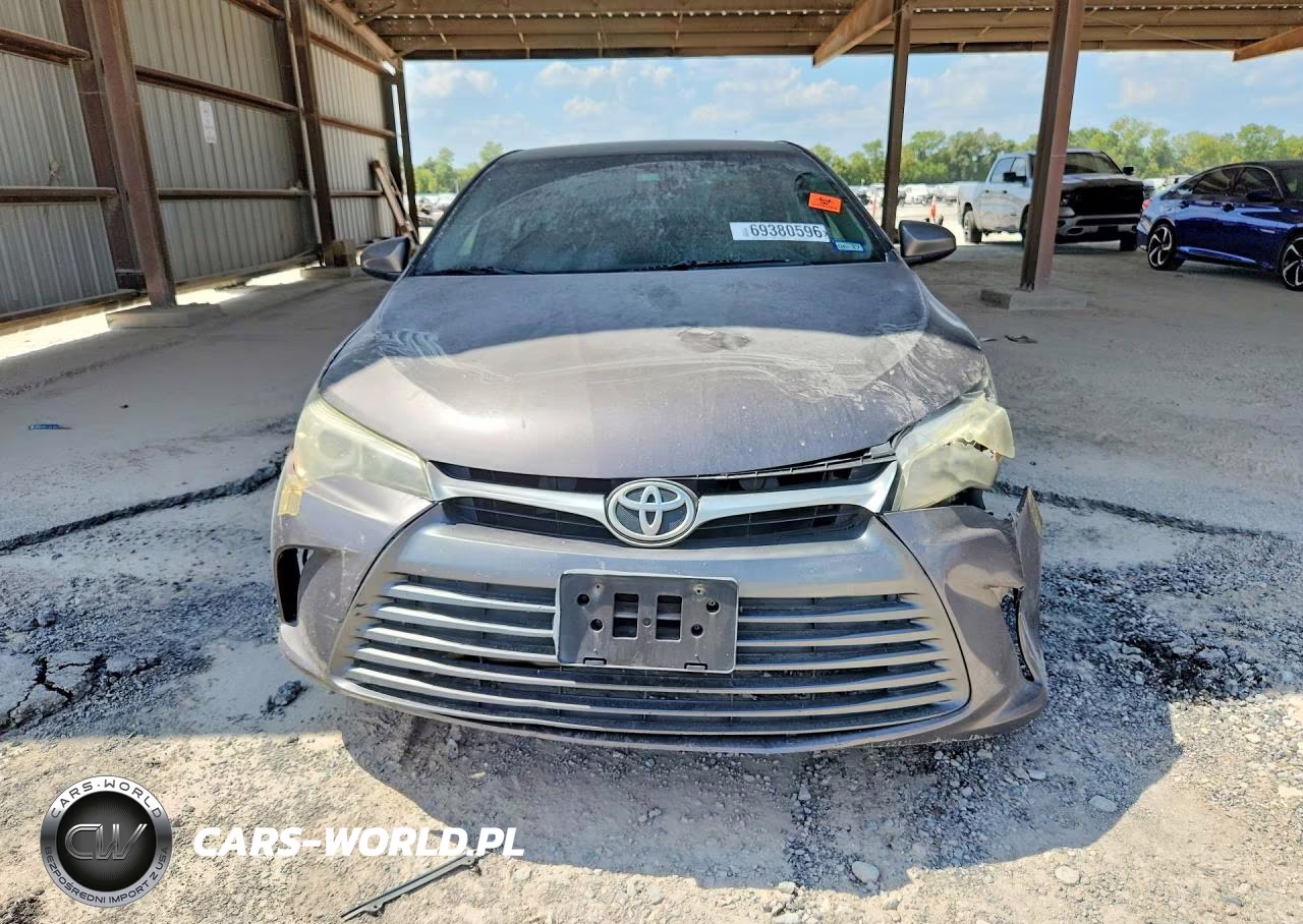 2016 Toyota Camry Le VIN:4T4BF1FK4GR575079 - 5