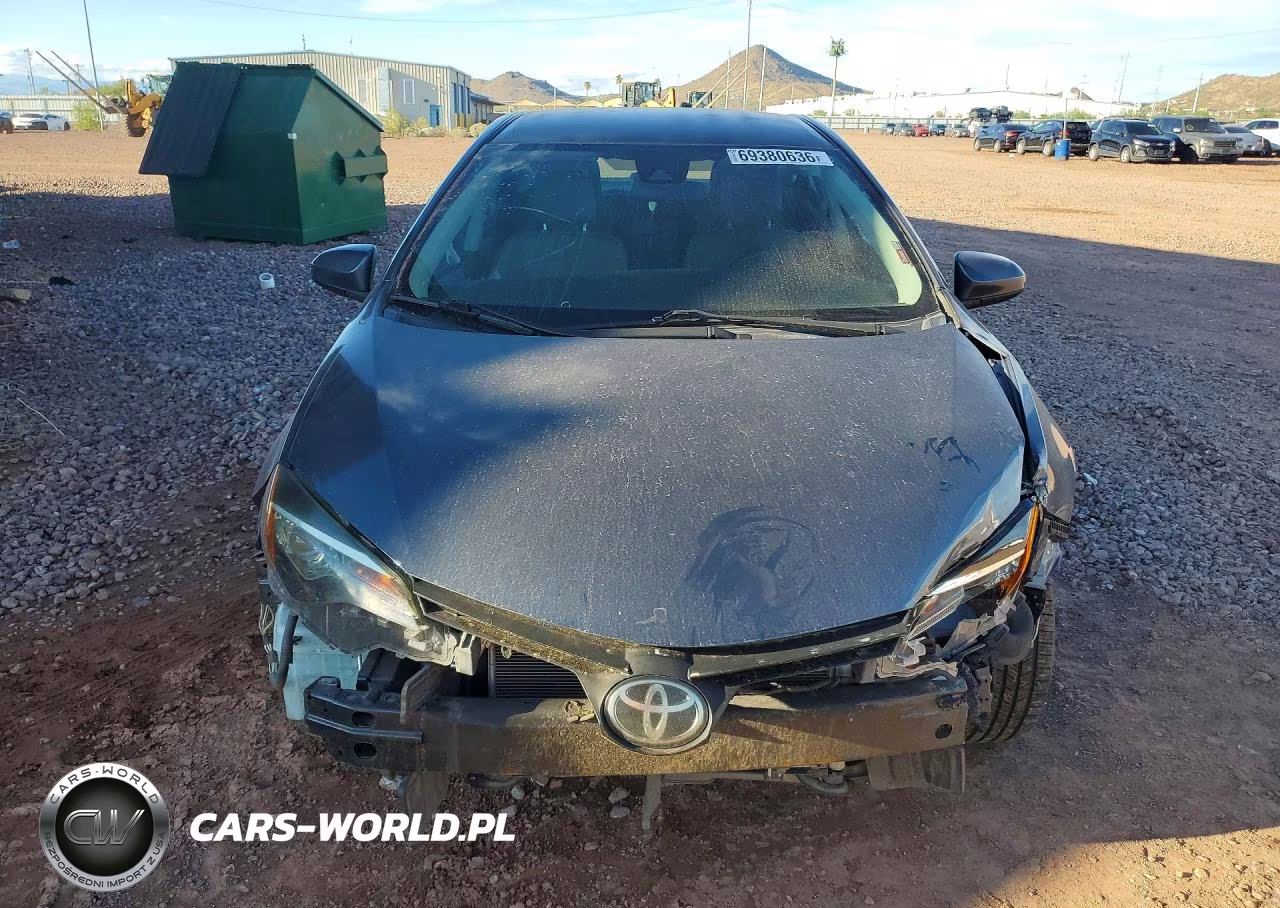 2018 Toyota Corolla Le VIN:2T1BURHE3JC097073 - 5