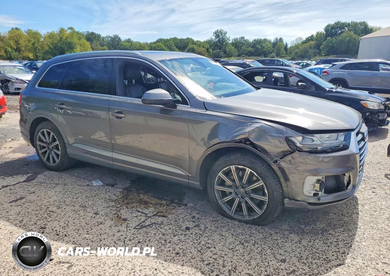 2017 Audi Q7 3.0T Premium VIN:WA1VAAF71HD055293 - 4