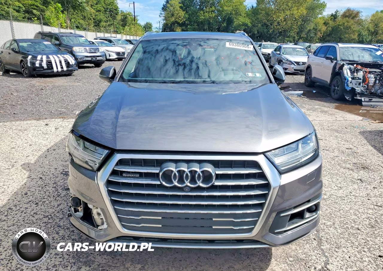 2017 Audi Q7 3.0T Premium VIN:WA1VAAF71HD055293 - 5
