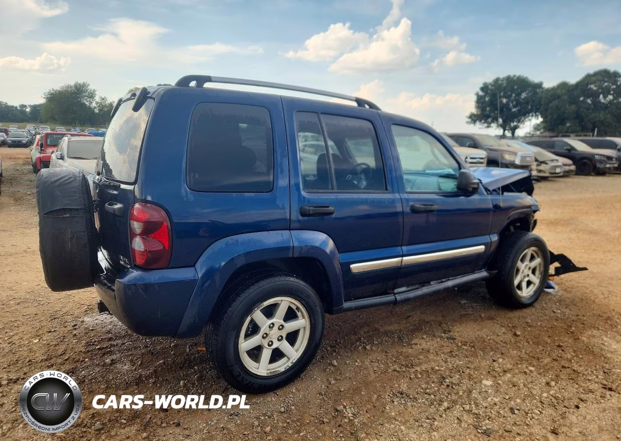 2005 Jeep Liberty Limited VIN:1J4GL58K35W633129 - 3