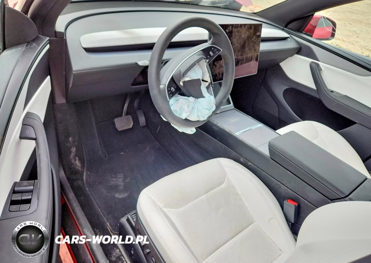 2026 Tesla Model Y VIN:7SAYGDEE7TA676896 - 8