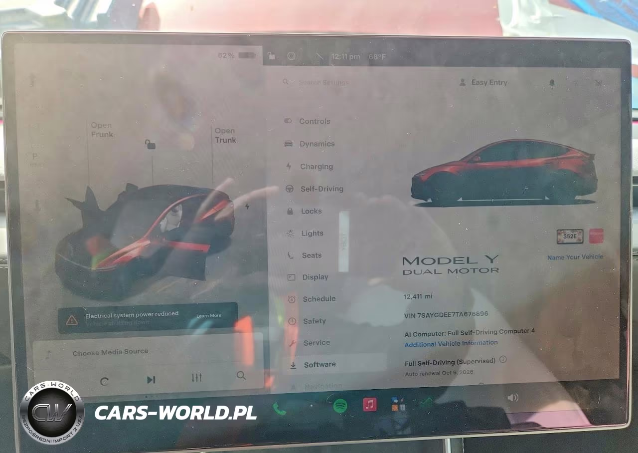 2026 Tesla Model Y VIN:7SAYGDEE7TA676896 - 9