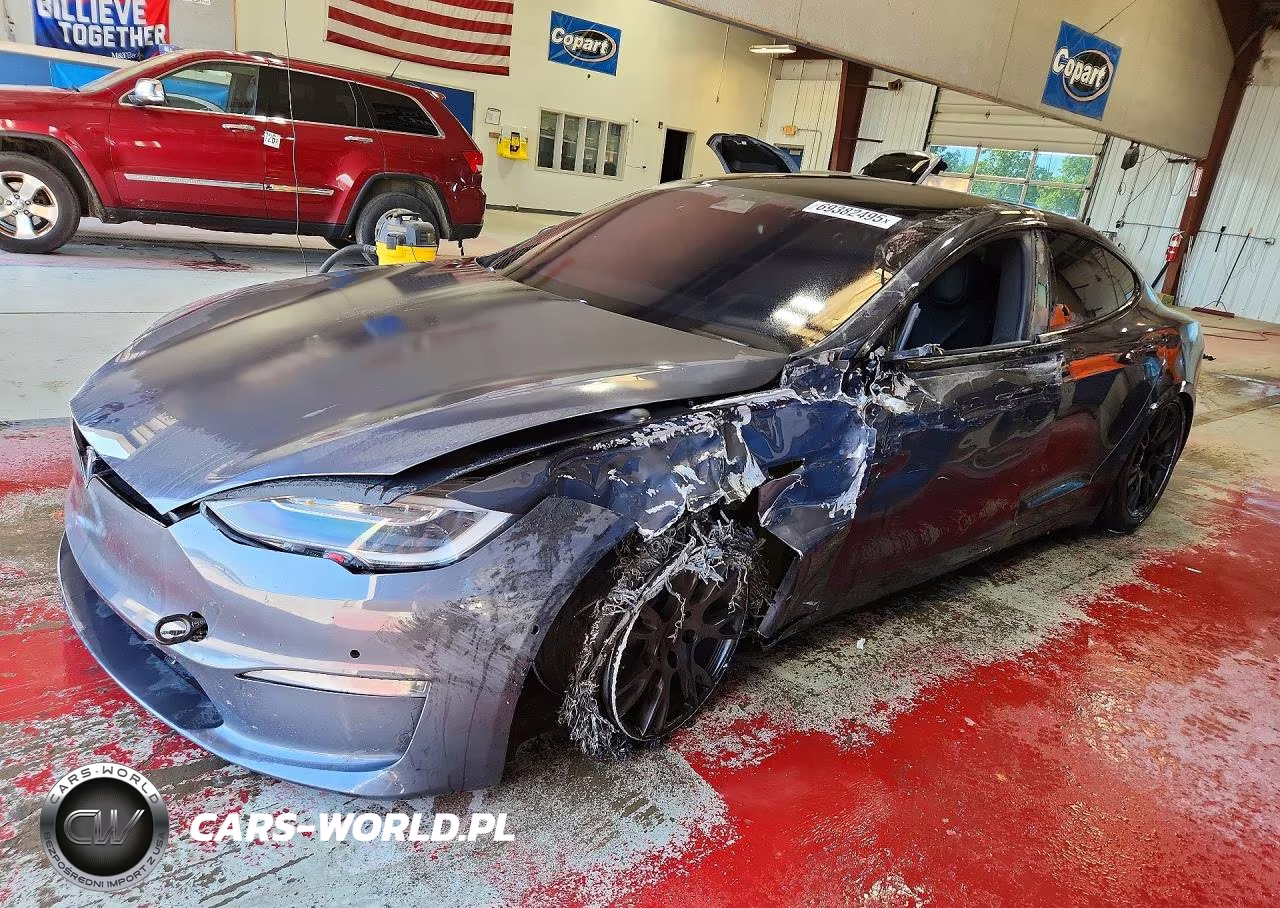 2022 Tesla Model S – zdjęcie 1 z 12