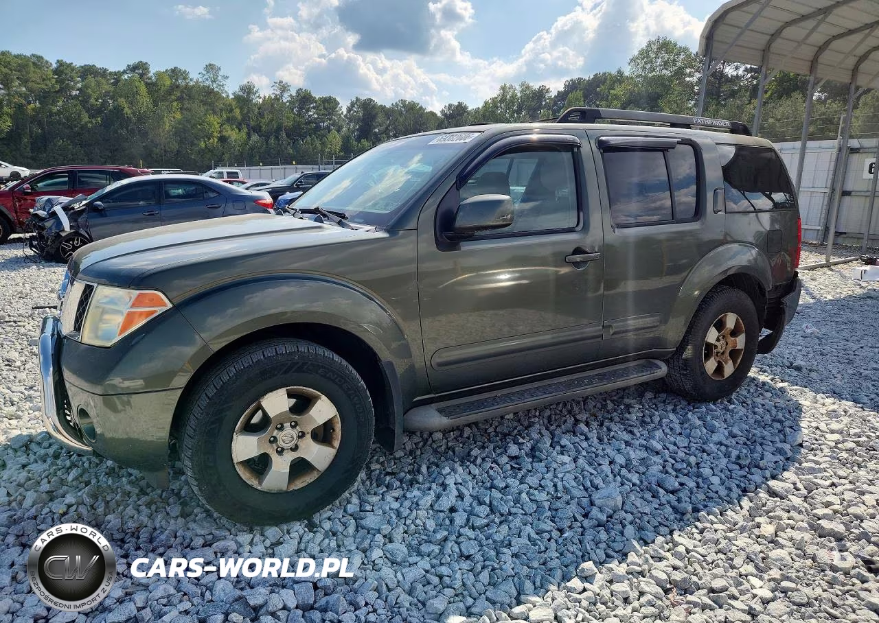 2005 Nissan Pathfinder Xe