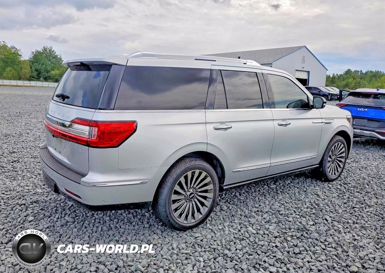 2018 Lincoln Navigator Reserve VIN:5LMJJ2LT7JEL09626 - 3