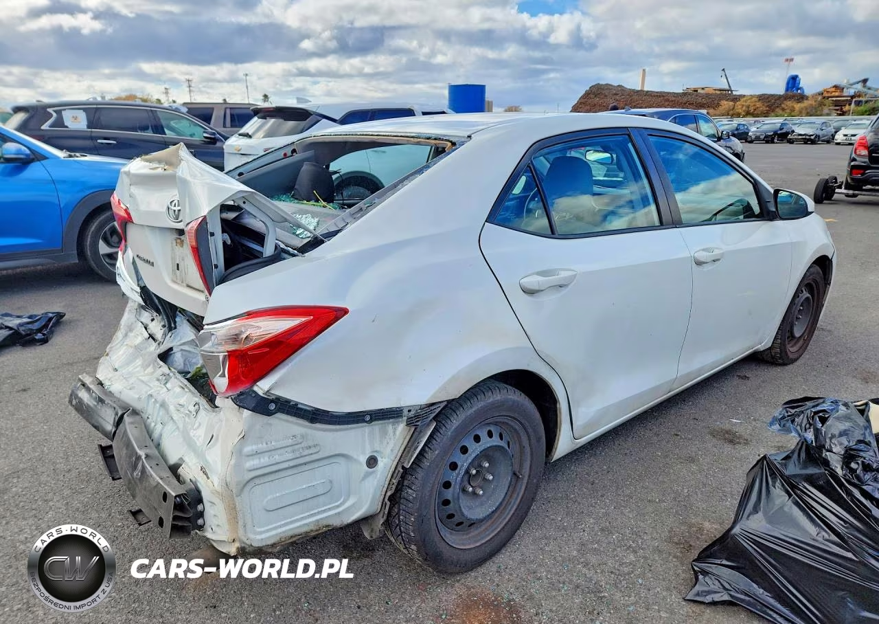 2017 Toyota Corolla L VIN:5YFBURHE8HP570170 - 3